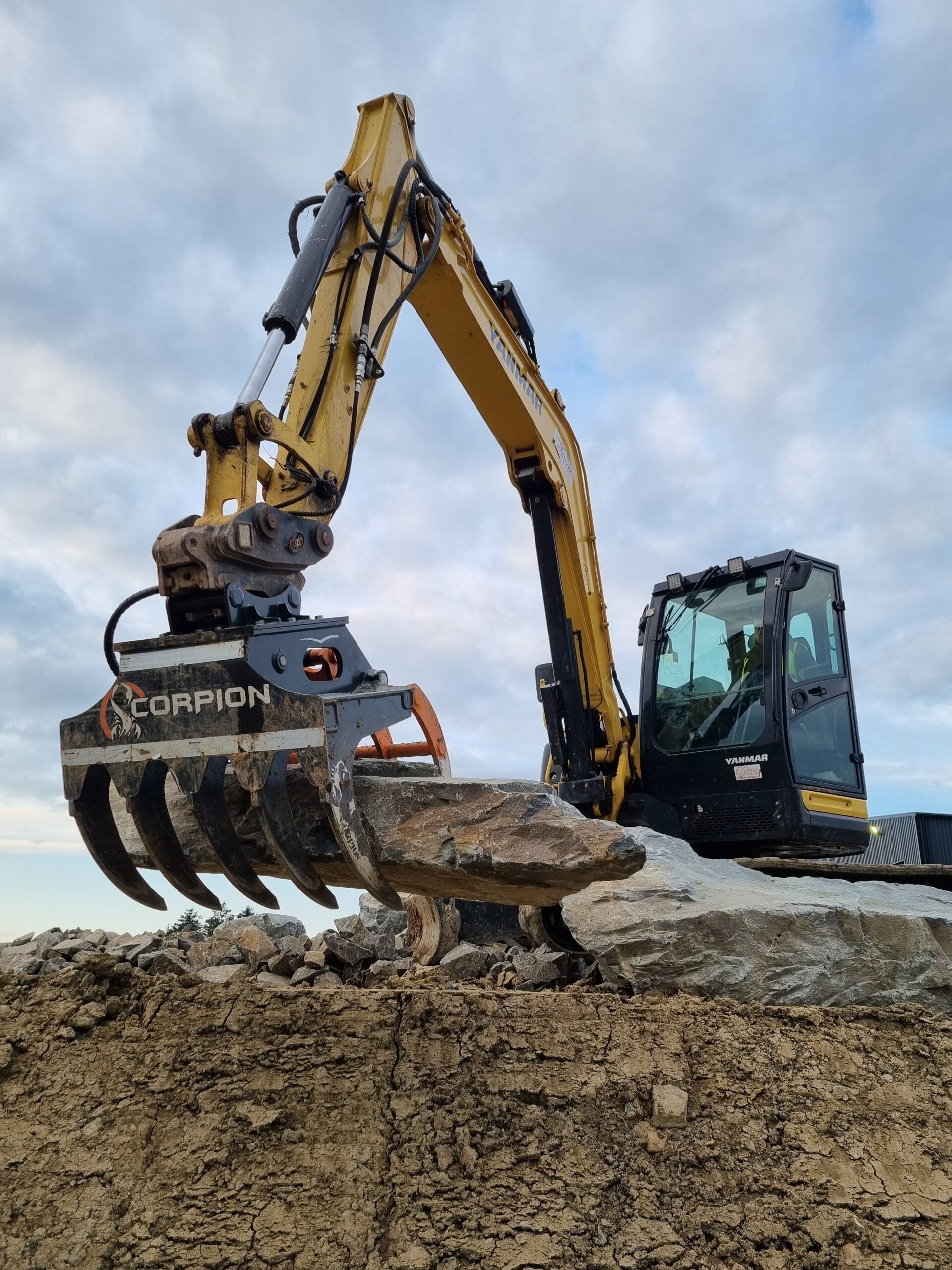 MDE MACHINERY S900/900 SCORPION MOUNT