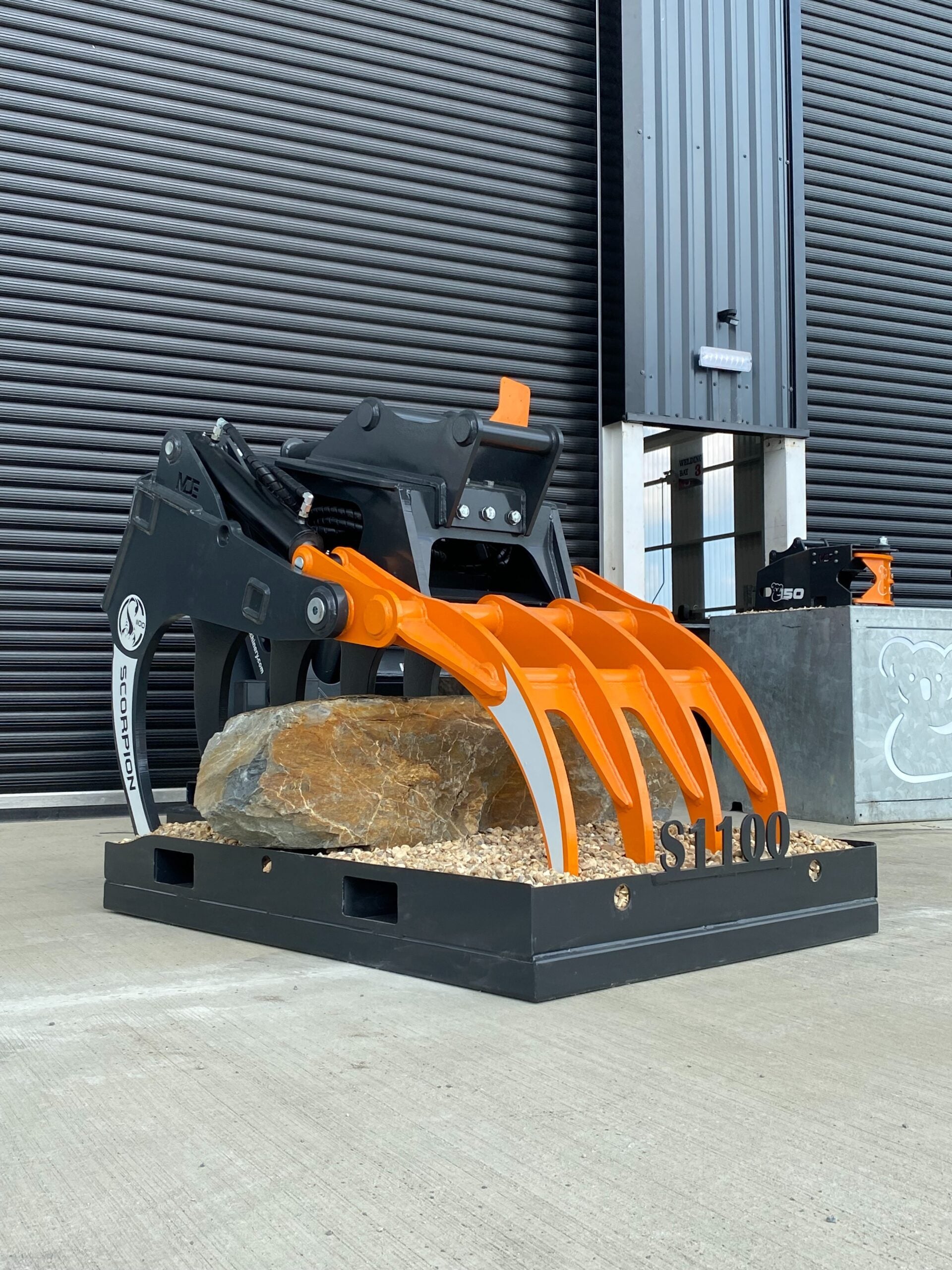 MDE MACHINERY S1100/1100 SCORPION MOUNT